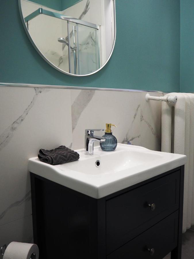 Apartamento Wawelove Kossak Apt 1 Min To Royal Wawel Castle! Free Parking Cracovia Exterior foto