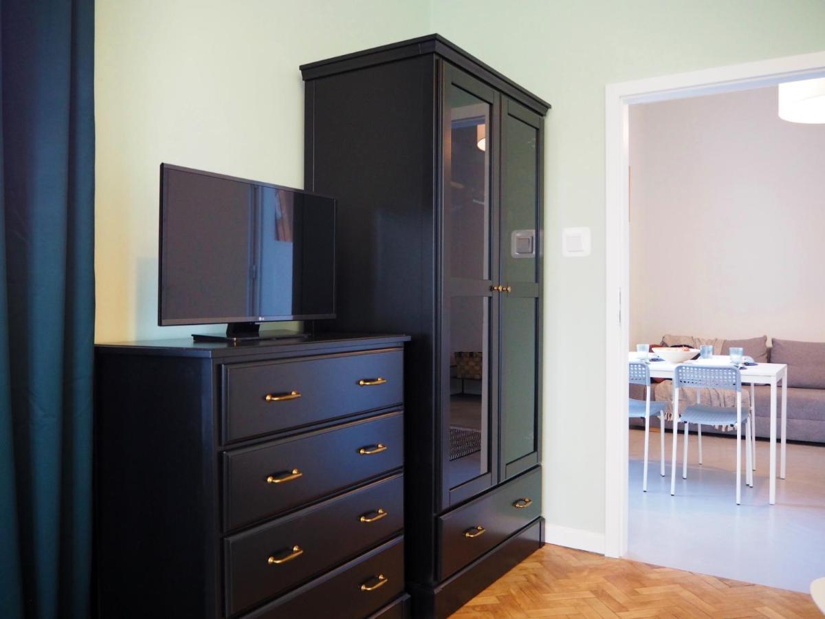 Apartamento Wawelove Kossak Apt 1 Min To Royal Wawel Castle! Free Parking Cracovia Exterior foto